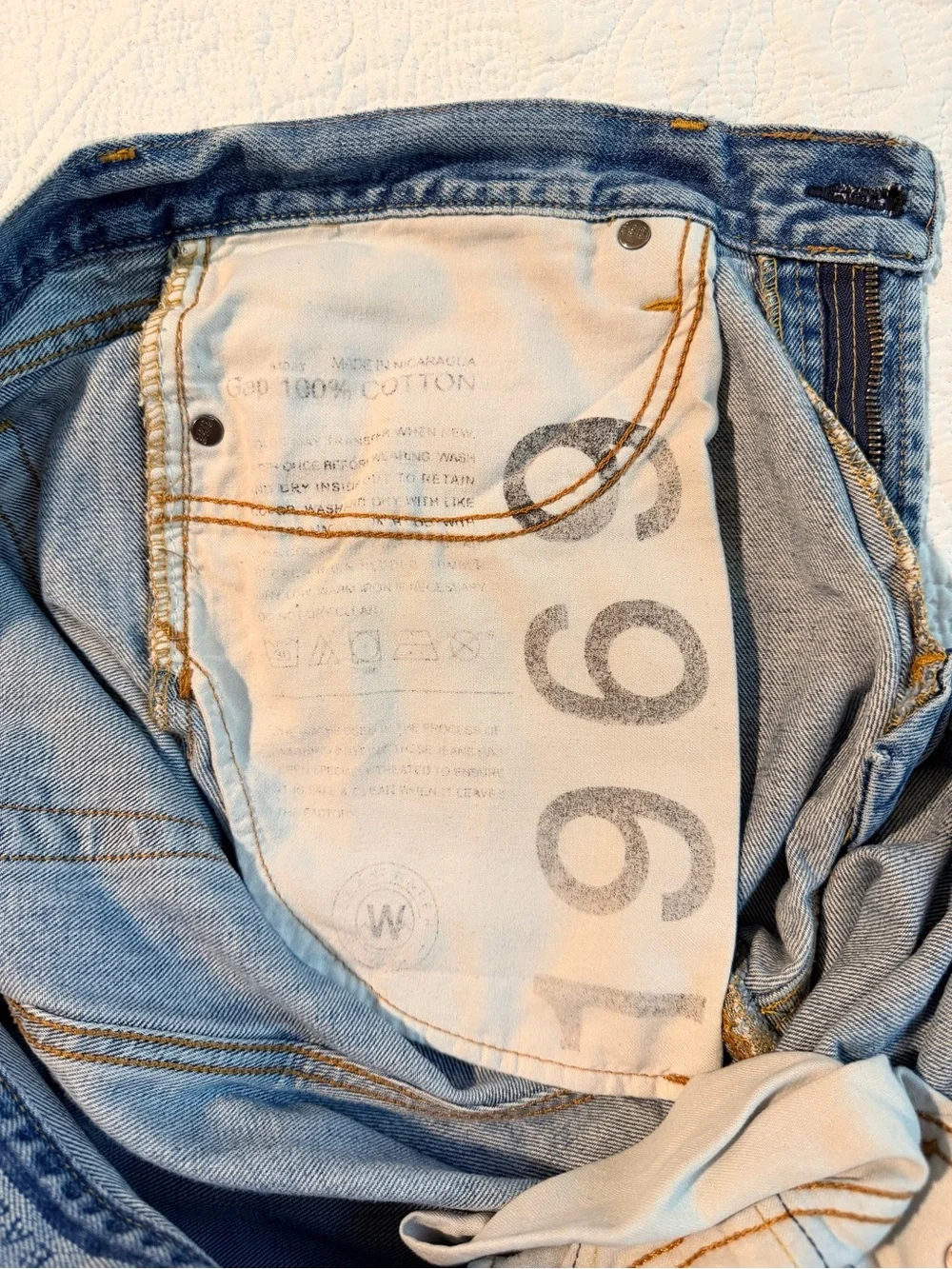 Gap 1969 Easy Fit Jeans | Size 34x30 | Light Wash Denim